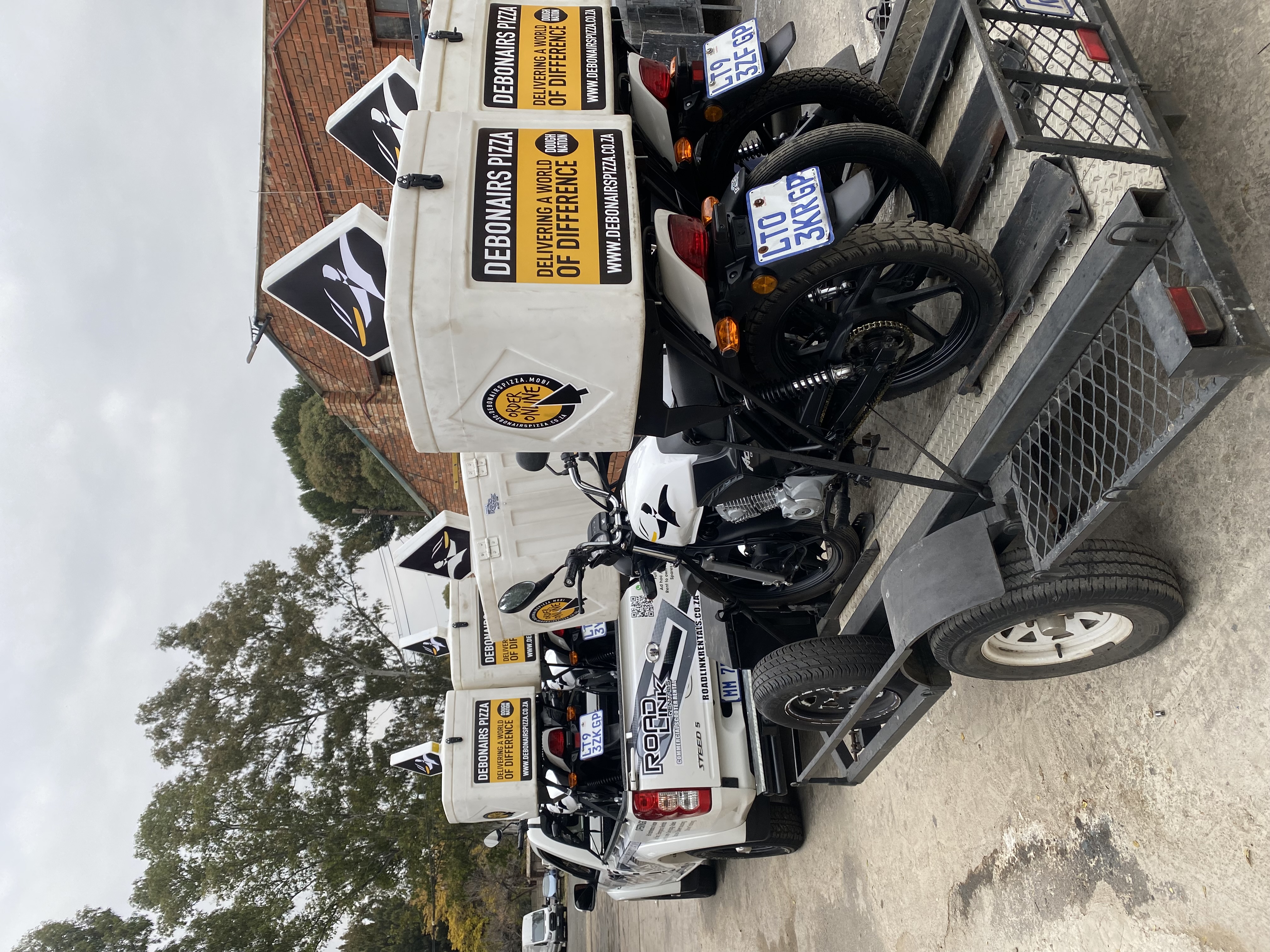 RoadLink delivery fleet on trailer